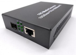 10G-Unmanaged Media Converter mit SFP+- und RJ45-Anschluss