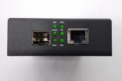 10G-Unmanaged Media Converter mit SFP+- und RJ45-Anschluss