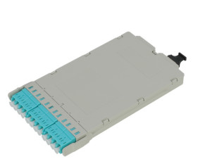 Gleitendes Design MTP/MPO-Kassetten-Management-Panel für Kabeldurchmesser 0,9 / 2,0 / 3,0 mm -40 °C bis 80 °C Temperaturbereich