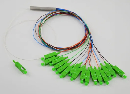 1X16 FTTX Mini Stahlröhre Glasfaser PLC Splitter Kabel Durchmesser 0,9 mm für FTTX Anwendungen