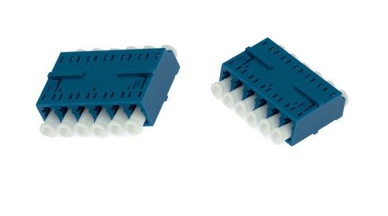 6 Möglichkeiten LC UPC Millimeter in mehreren Betriebsarten mit angeflanschtem Faser-optischem Adapter im Netz oder in Data Center