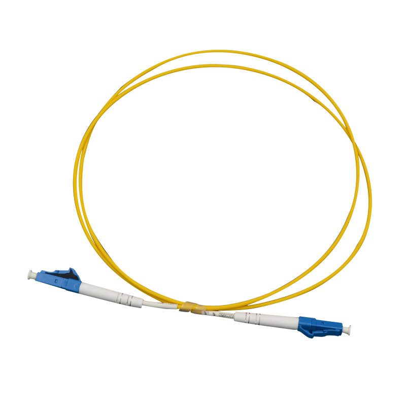 Blau/Beige Glasfaser Patchcord Polierart ≤ 0,3 dB Einsetzverlust Faserdurchmesser 9/125um