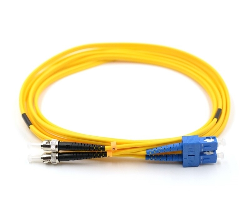 3.0mm Glasfaser-Patchcord mit OFNP-Kabel UPC/APC-Polieren kundenspezifische Längen