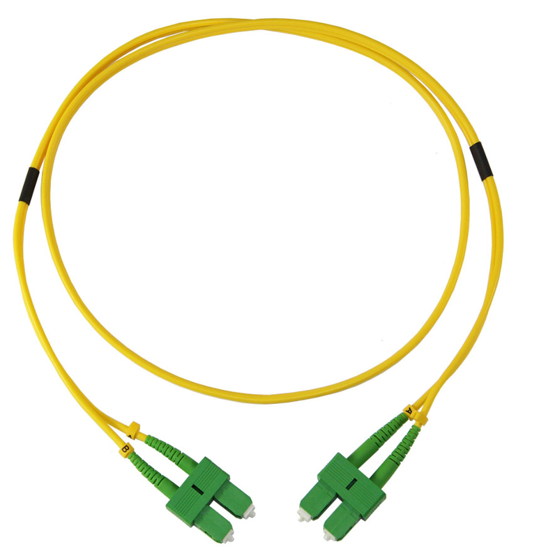 Telekommunikationstechnisches Glasfaserpatchkabel mit PVC/LSZH-Jackett mit 3,0 mm Durchmesser und geringem Einfügungsverlust