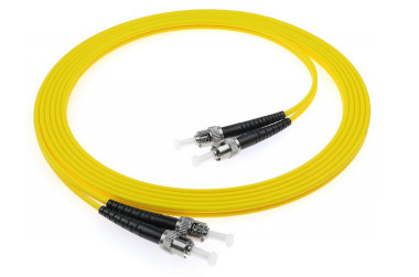 2.0mm Kabeldurchmesser ST-ST Simplex/Duplex-Faseroptisches Patch Cord mit hohem Rückverlust UPCMM≥35dB