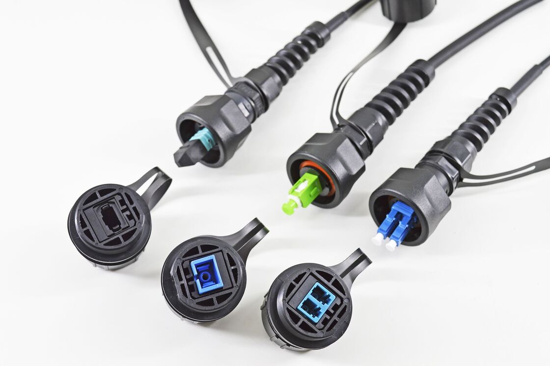 Wasserdichtes ODVA MPO MTP Stecker-Buchse auf LC SC FC ST SM MM OM3 OM4 OM5 Glasfaser-Breakout-Kabel / Glasfaser-Patchkabel / Glasfaser-Trunk-Kabel / Glasfaser-Fanout-Kabel
